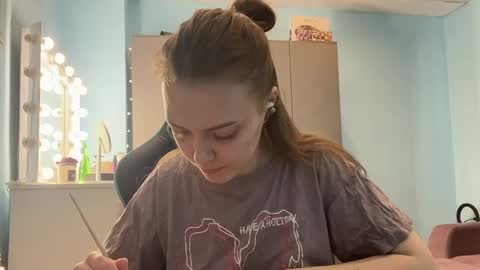 Lily online show from March 2026 02:17:02 AM