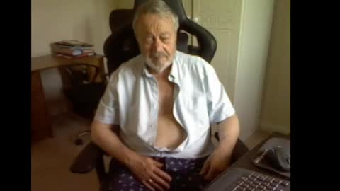 erasmus_d online show from May 2026 10:55:01 AM