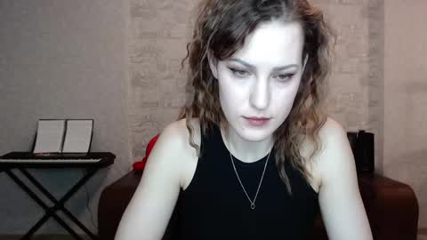 Erdbeeren mit Sahne online show from February 2026 06:31:01 PM