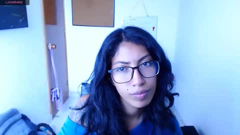 Snapshot of eren_mikasa chatting on February 2026 07:18:01 PM sofia online show from February 2026 07:18:01 PM