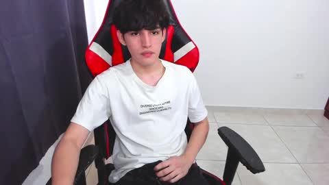 eren_tatakae online show from January 2025 06:35:02 PM