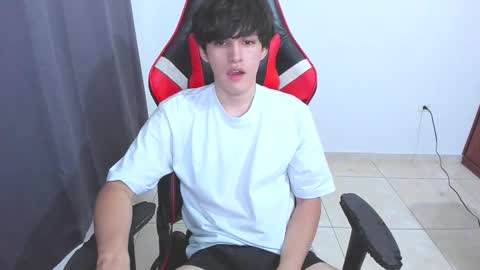 eren_tatakae online show from October 2025 02:01:02 AM