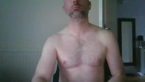 Snapshot of eric334418 chatting on November 2025 09:09:02 AM eric334418 online show from November 2025 09:09:02 AM
