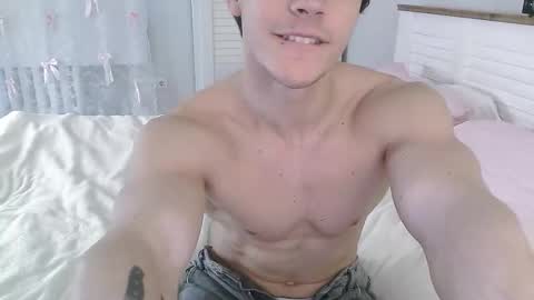 Snapshot of eric_crush chatting on March 2026 04:07:01 AM Eric Crush online show from March 2026 04:07:01 AM