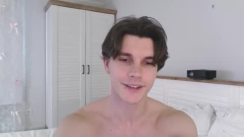 Snapshot of eric_crush chatting on March 2026 05:44:01 AM Eric Crush online show from March 2026 05:44:01 AM