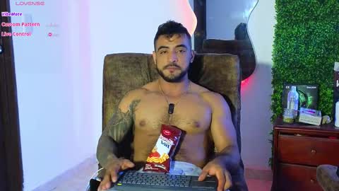 Snapshot of eric_harrison1 chatting on February 2025 02:07:01 AM Brayan online show from February 2025 02:07:01 AM