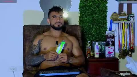 Snapshot of eric_harrison1 chatting on March 2025 01:23:01 AM Brayan online show from March 2025 01:23:01 AM