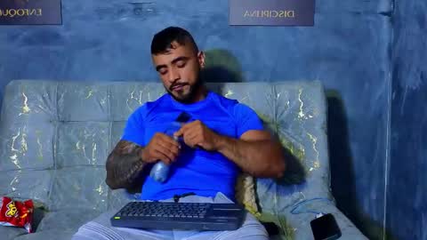 Snapshot of eric_harrison1 chatting on September 2025 12:04:01 AM Brayan online show from September 2025 12:04:01 AM