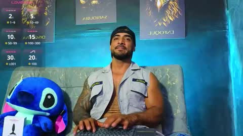 Snapshot of eric_harrison1 chatting on October 2025 11:50:04 PM Brayan online show from October 2025 11:50:04 PM