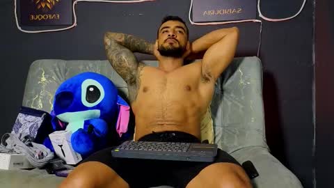 Snapshot of eric_harrison1 chatting on November 2025 10:10:01 PM Brayan online show from November 2025 10:10:01 PM