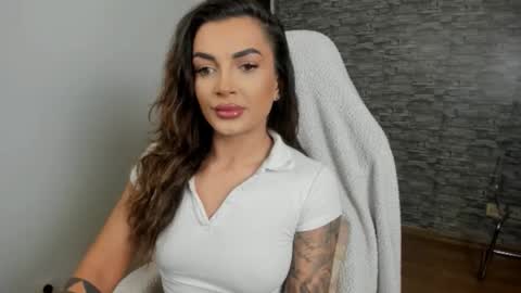 Snapshot of erica_xoo chatting on November 2025 05:50:02 AM Riaaa online show from November 2025 05:50:02 AM