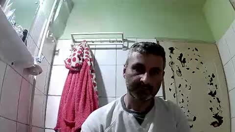 Snapshot of ericboy32 chatting on December 2024 10:16:01 PM eric online show from December 2024 10:16:01 PM