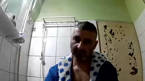 Snapshot of ericboy32 chatting on December 2024 04:38:02 AM eric online show from December 2024 04:38:02 AM