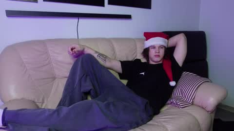Snapshot of erick_grant chatting on December 2024 06:27:01 PM ERICK GRANT online show from December 2024 06:27:01 PM