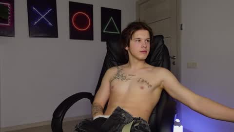 Snapshot of erick_grant chatting on March 2025 03:56:01 AM ERICK GRANT online show from March 2025 03:56:01 AM