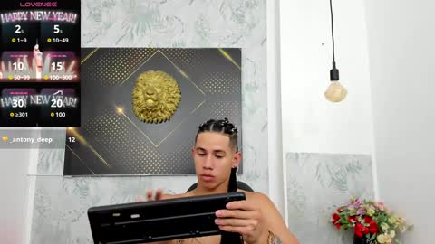 Snapshot of erick_zhimerman chatting on January 2025 09:50:02 AM online show from January 2025 09:50:02 AM