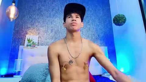 Snapshot of erick_zhimerman chatting on February 2025 09:32:02 AM online show from February 2025 09:32:02 AM