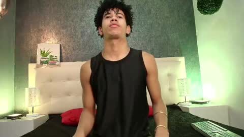 Snapshot of erick_zhimerman chatting on March 2025 03:35:02 AM online show from March 2025 03:35:02 AM