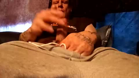 eriebbwlover online show from April 2026 06:13:02 PM