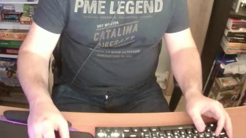 Snapshot of erik_dapper chatting on December 2025 05:44:02 PM Erik Dapper online show from December 2025 05:44:02 PM