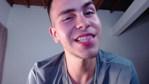 Erik rodriguez online show from January 2025 04:57:02 AM