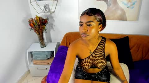 E R I K A  - L  Y R I C S online show from March 2026 02:44:02 AM