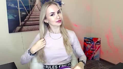 Erika online show from October 2025 12:51:01 PM