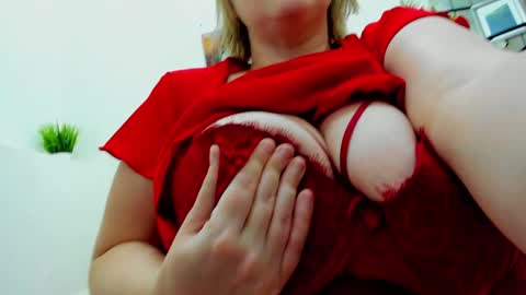 Adelina online show from December 2024 08:11:01 AM