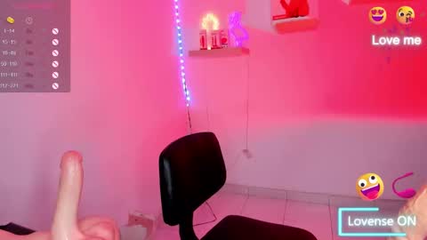 Snapshot of erikamontiel chatting on December 2024 07:29:02 AM Erika online show from December 2024 07:29:02 AM