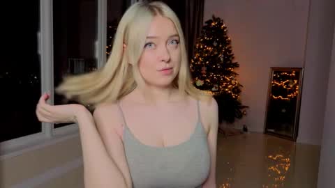 Snapshot of erlenbayer chatting on March 2026 08:04:01 PM Chanel online show from March 2026 08:04:01 PM