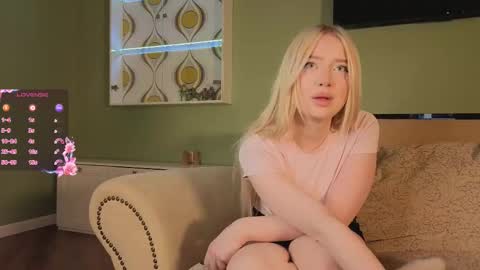 Snapshot of erlenbayer chatting on March 2026 08:45:02 PM Chanel online show from March 2026 08:45:02 PM