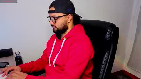 Snapshot of ernesto_rodriguez_82 chatting on October 2025 06:37:01 AM ernesto rodriguez 82 online show from October 2025 06:37:01 AM