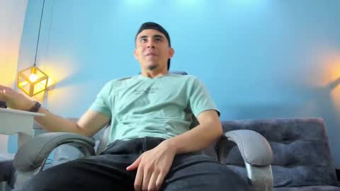 Snapshot of eross_santy chatting on September 2025 01:01:01 PM Eross online show from September 2025 01:01:01 PM