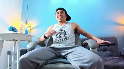 Snapshot of eross_santy chatting on September 2025 12:42:02 PM Eross online show from September 2025 12:42:02 PM