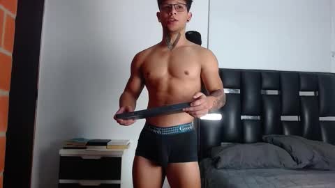 Snapshot of erosscott chatting on November 2025 05:52:01 PM Eros online show from November 2025 05:52:01 PM