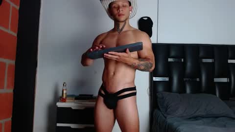 Snapshot of erosscott chatting on May 2026 11:02:02 PM Eros online show from May 2026 11:02:02 PM