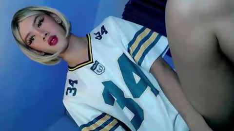 Snapshot of erotic_empress18 chatting on May 2026 11:22:02 PM erotic_empress18 online show from May 2026 11:22:02 PM