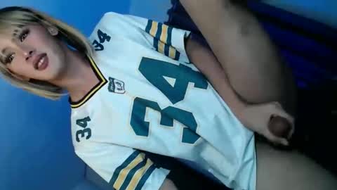 Snapshot of erotic_empress18 chatting on May 2026 10:25:01 PM erotic_empress18 online show from May 2026 10:25:01 PM
