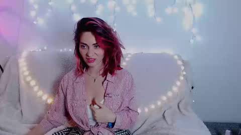 Snapshot of eroticgiftxxx chatting on January 2025 03:07:02 PM LylaXXX online show from January 2025 03:07:02 PM