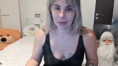 eroticsensualkitty4u online show from December 2025 04:23:02 PM