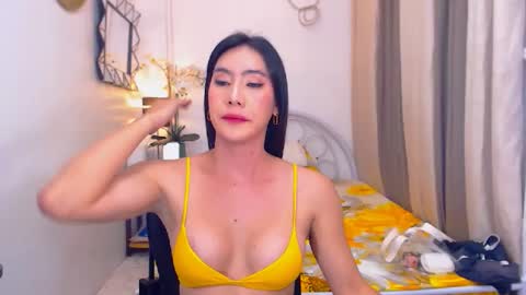 Ervana online show from February 2025 12:00:02 PM