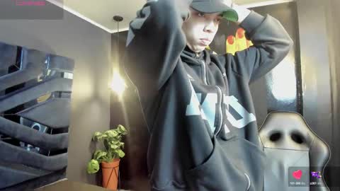 Snapshot of eryonbradley chatting on October 2025 11:10:01 AM Eryon online show from October 2025 11:10:01 AM