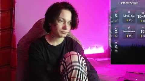 esajukyy online show from December 2025 04:24:01 PM