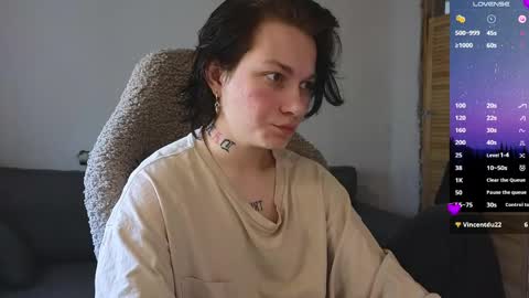 esajukyy online show from April 2026 04:40:01 AM