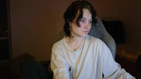 esajukyy online show from May 2026 05:07:01 PM