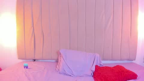 Snapshot of escar_let chatting on June 2026 12:56:02 AM Scarlett online show from June 2026 12:56:02 AM