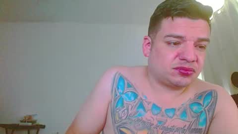 escodamus12 online show from February 2025 10:00:01 PM