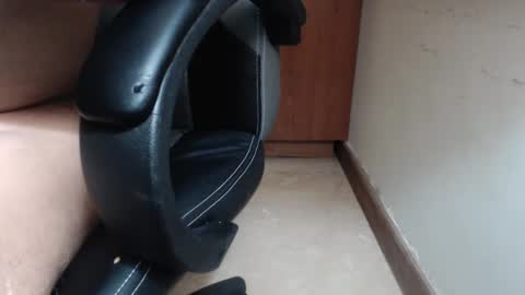 escorpion51 online show from December 2024 01:36:01 AM