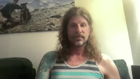 Snapshot of esinking24 chatting on December 2024 02:10:02 AM esinking24 online show from December 2024 02:10:02 AM