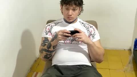 Snapshot of eskol212 chatting on February 2026 01:57:02 AM eskol212 online show from February 2026 01:57:02 AM